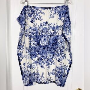 Vintage Silk Blue White Floral Scarf 26” Square